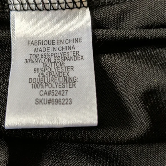 Dress - Picture 7 of 8